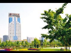 市政府工作報告丨打好產業基礎高級化、產業鏈現代化的攻堅戰